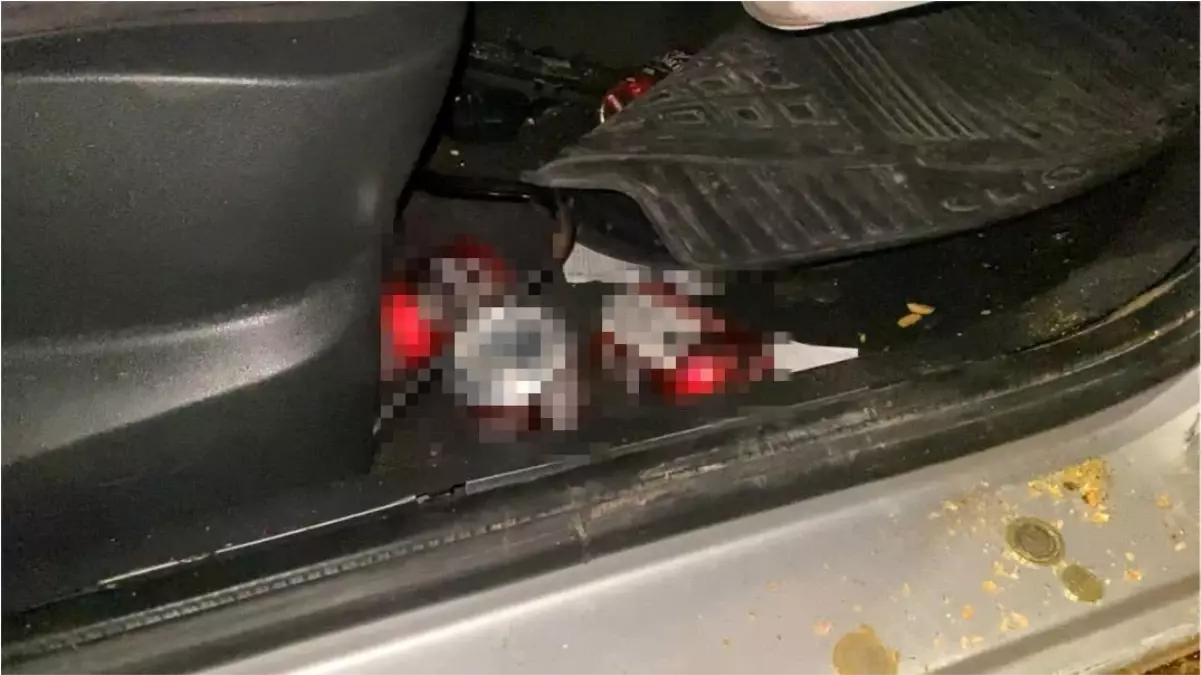 Direğe çarpan otomobildeki 4 kişi yaralandı: Araçtan alkol kutuları çıktı