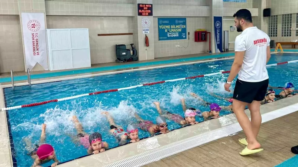 Geleceğin yüzücüleri Aydın'da yetişiyor