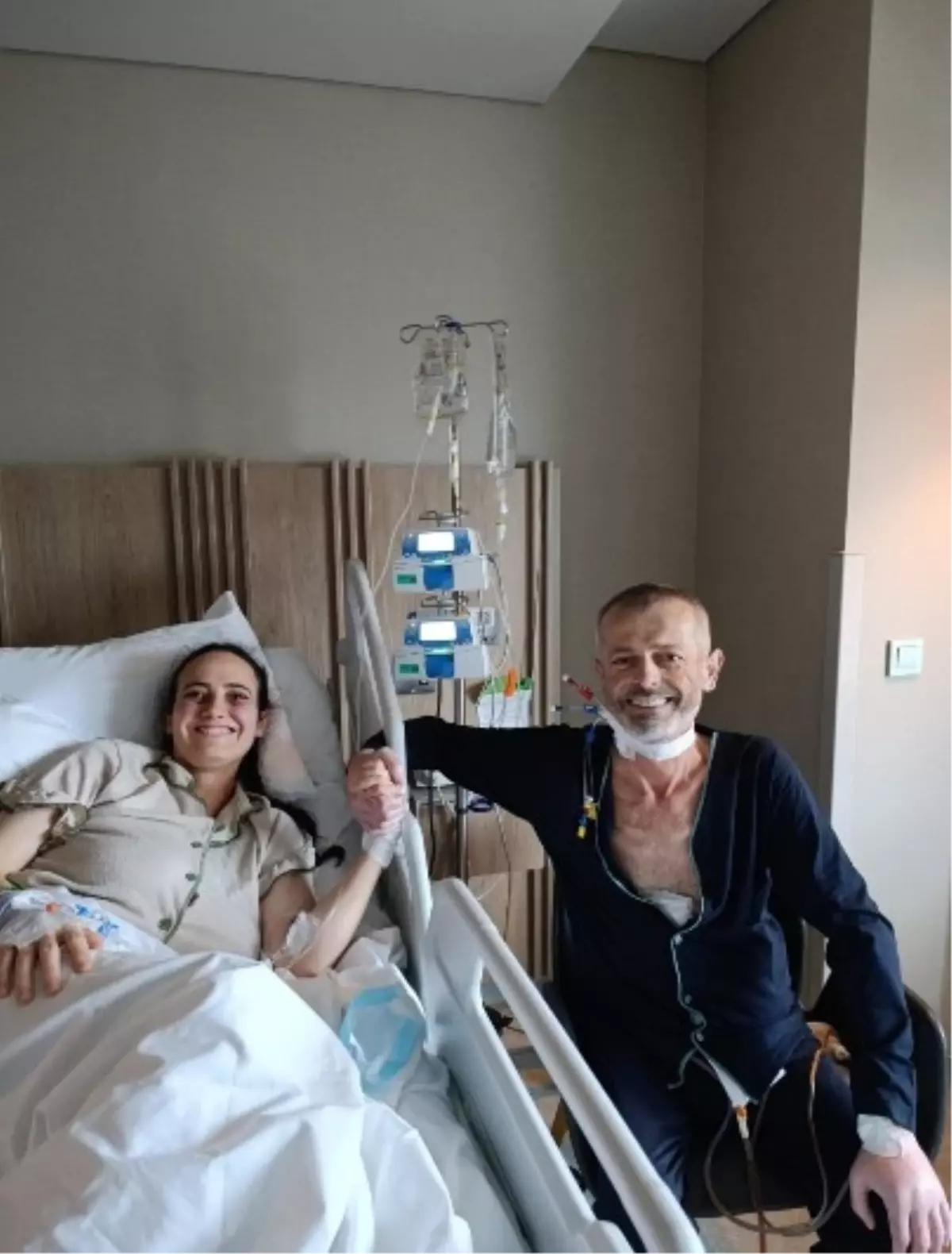 Hemşire kızının karaciğeriyle hayata tutunan baba: Evladım canından can verdi