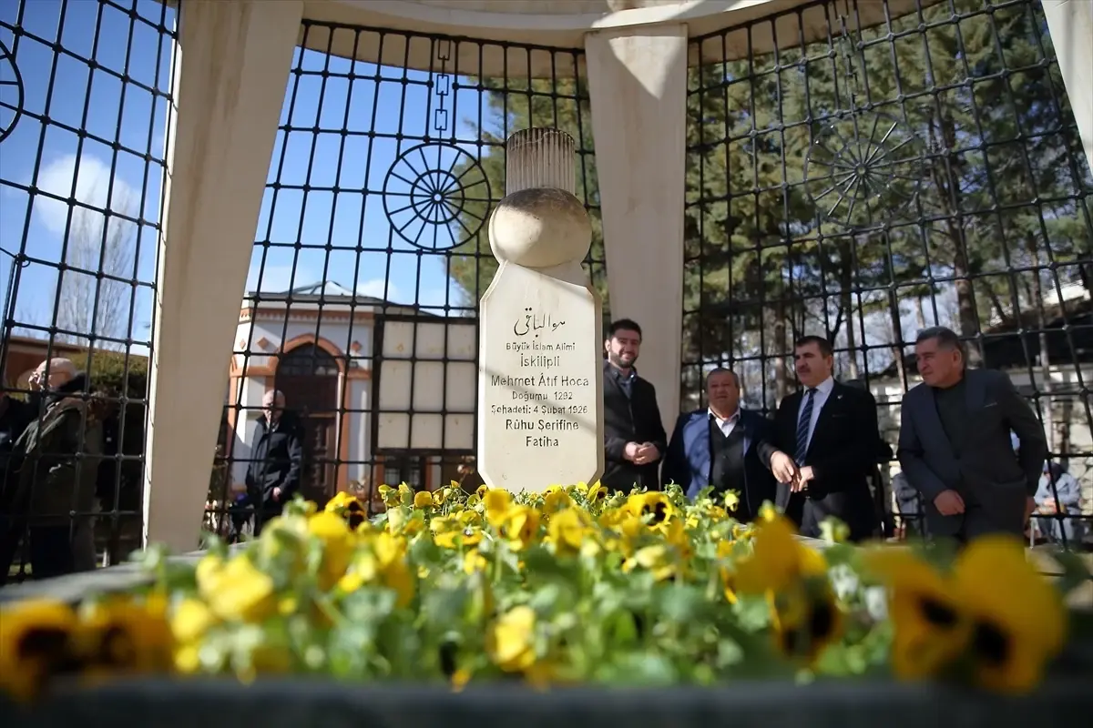 İskilipli Atıf Hoca, vefatının 100. yılında mezarı başında anıldı