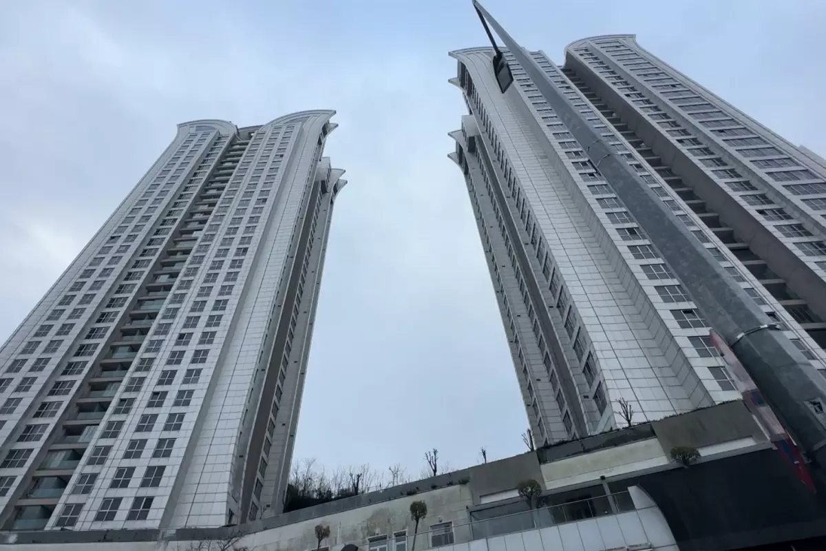 İstanbul'da şüpheli ölüm! 30'uncu kattan düşen çocuk feci şekilde can verdi