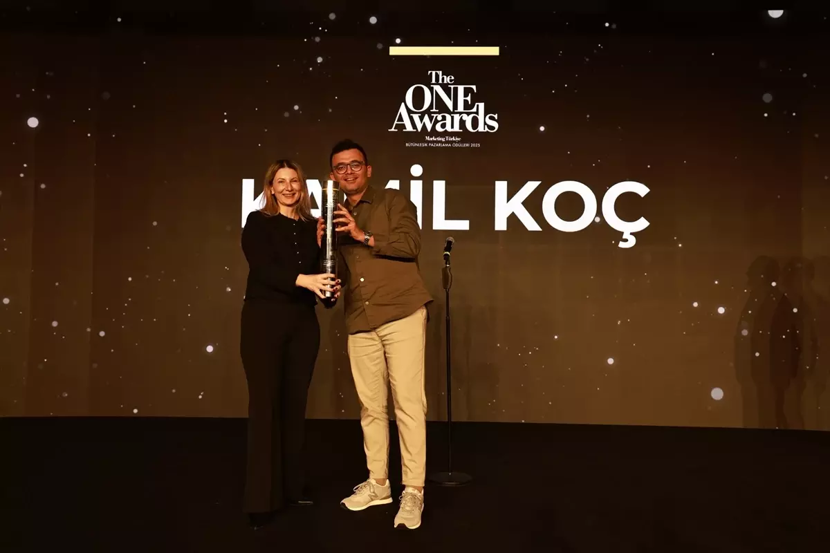 Kamil Koç 'Yılın İtibarlısı' ödülünü kazandı