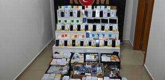 Kırşehir'de kaçak 1042 cep telefonu ekranı ve 287 batarya ele geçirildi