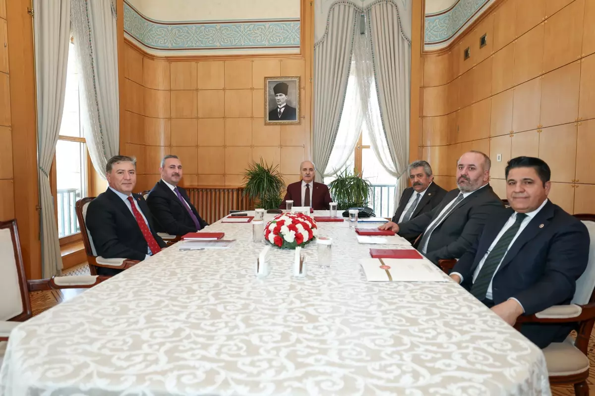 MHP'li Yıldız: AİHM ve AYM kararlarına uymak lazım