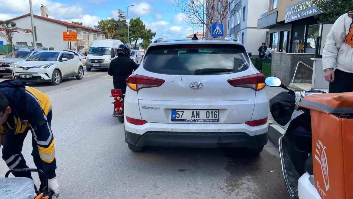 Motosiklet otomobile arkadan çarptı: 1 yaralı