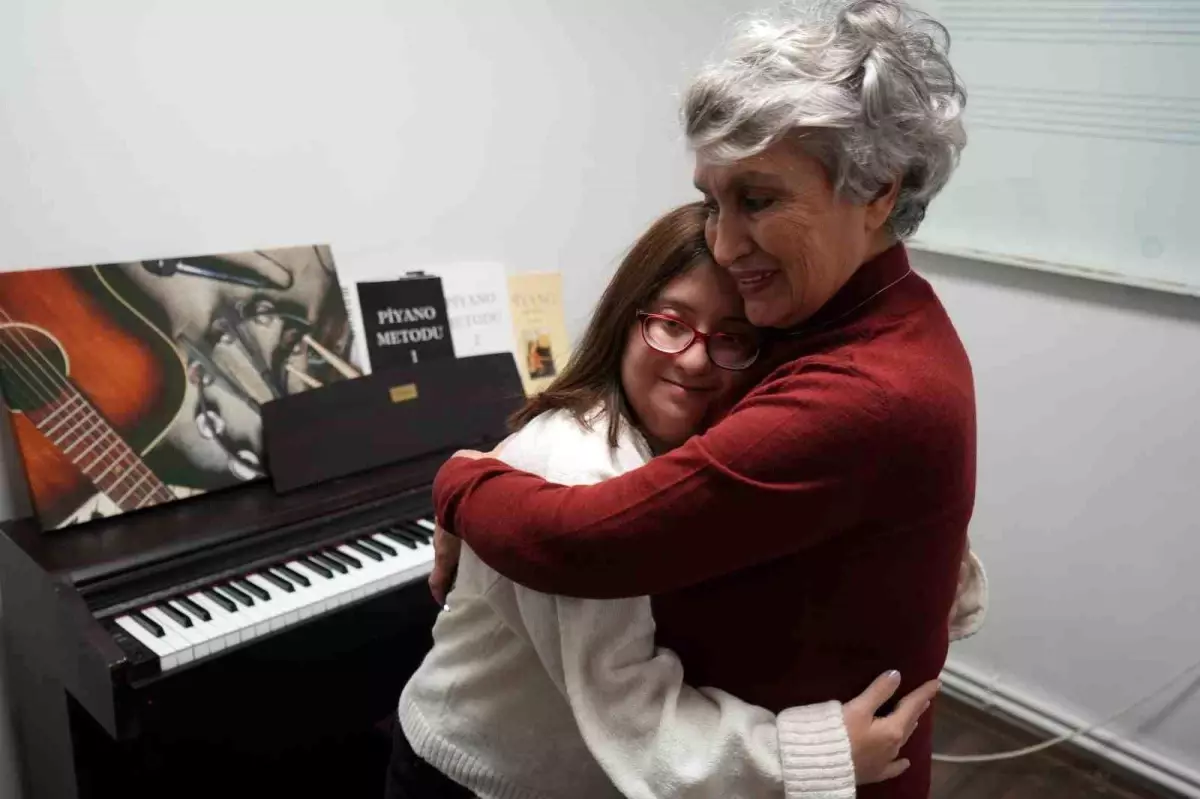 Osmaniye'deki otobüs kazasında ağır yaralanan Ayşegül Bayrak 60 günlük yaşam savaşını kaybetti