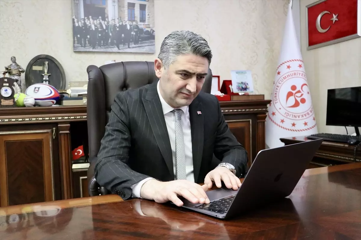 Sakarya Gençlik ve Spor İl Müdürü Boz, AA'nın 'Yılın Kareleri' oylamasına katıldı