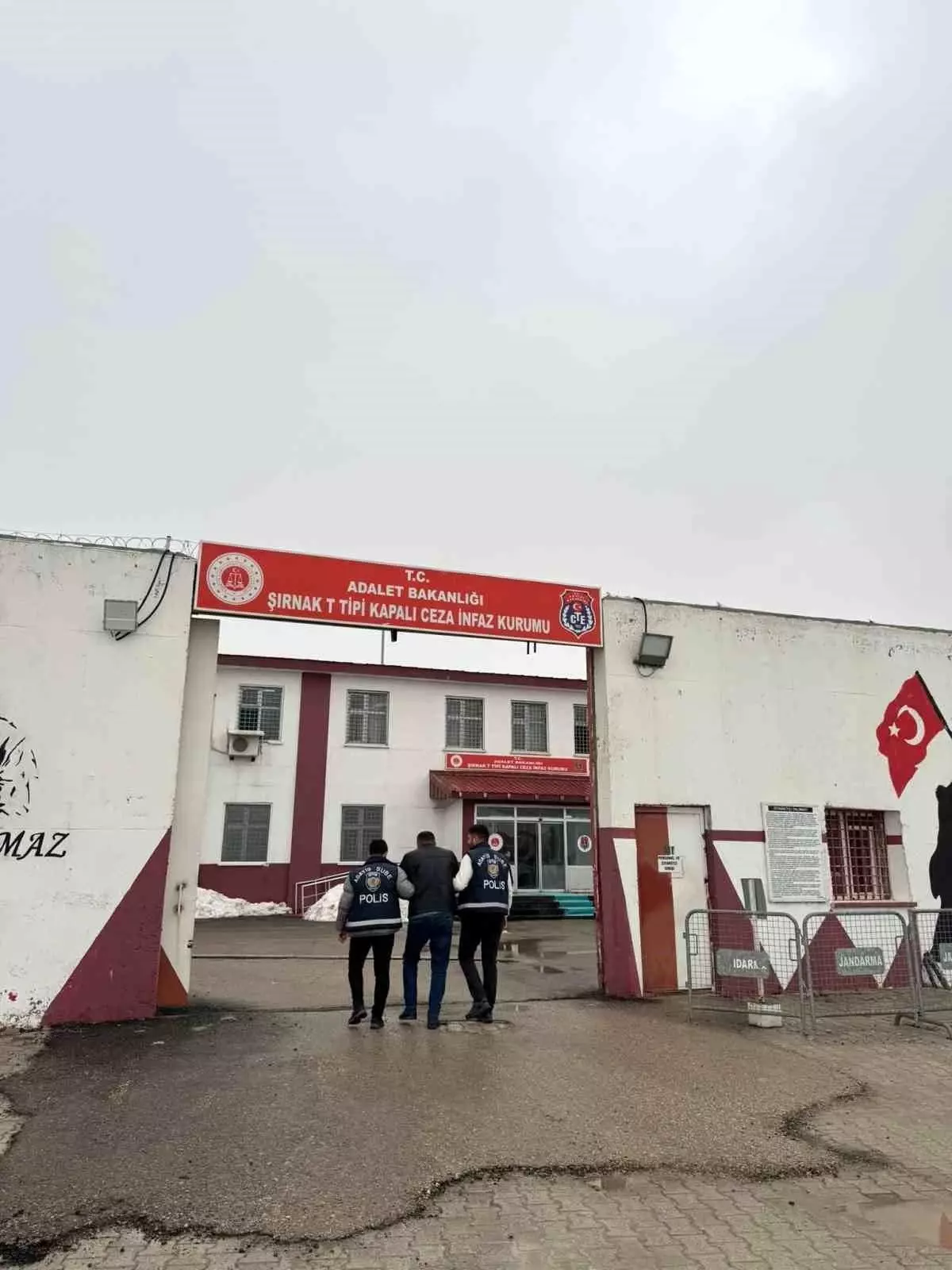 Şırnak'ta 13 yıl 4 ay hapis cezası bulunan şahıs yakalandı