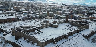 Yeniden karla kaplanan Erzurum'da güzel kış manzaraları oluştu