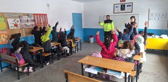 Yozgat'ta jandarma öğrencilere trafik eğitimi verdi