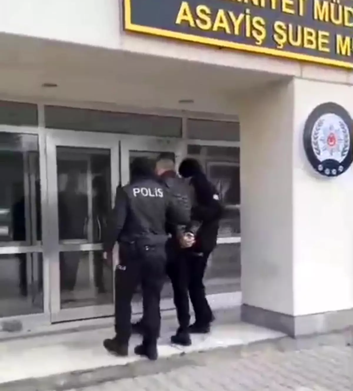 27 suçtan 12 yıl 46 ay 26 gün hapis cezası olan şahıs yakalandı