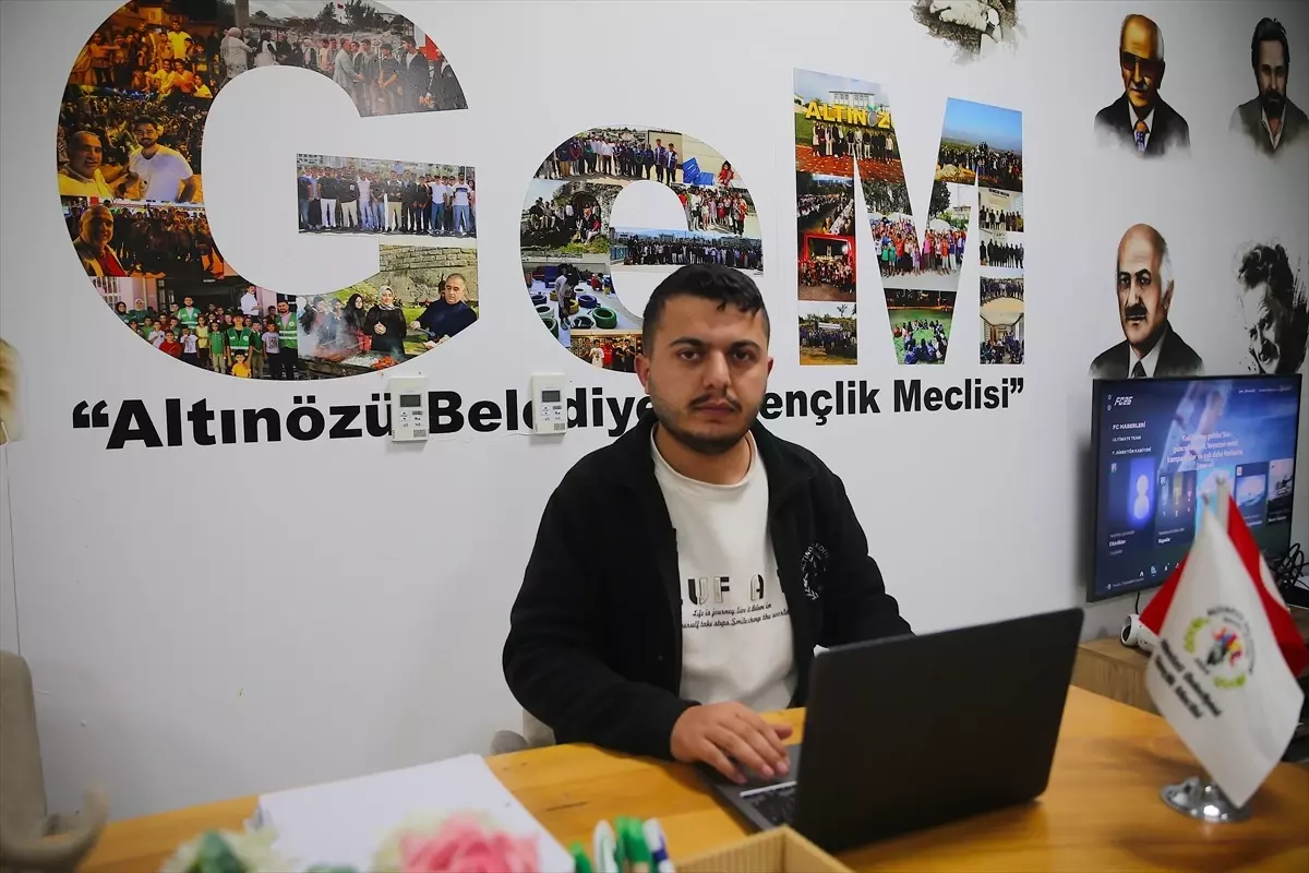 6 ŞUBAT DEPREMLERİNİN ÜÇÜNCÜ YILI - Depremden kaçışı güvenlik kamerasınca kaydedilen belediye çalışanı o a...