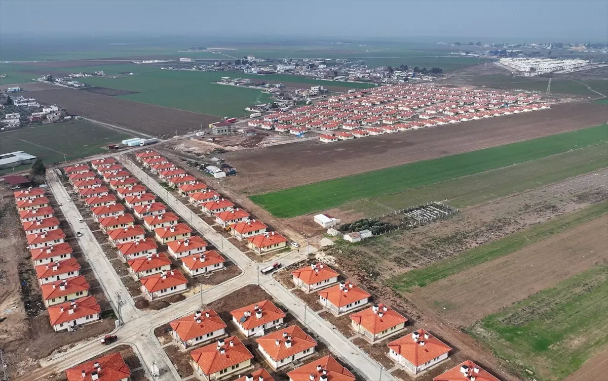 6 ŞUBAT DEPREMLERİNİN ÜÇÜNCÜ YILI - Türkiye'nin ilk "kırsal uydu kenti" depremzedeleri güvenli konutlarla ...