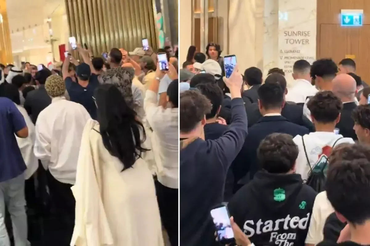 AVM'ye giden ünlü ismin zor anları! Neredeyse eziliyordu