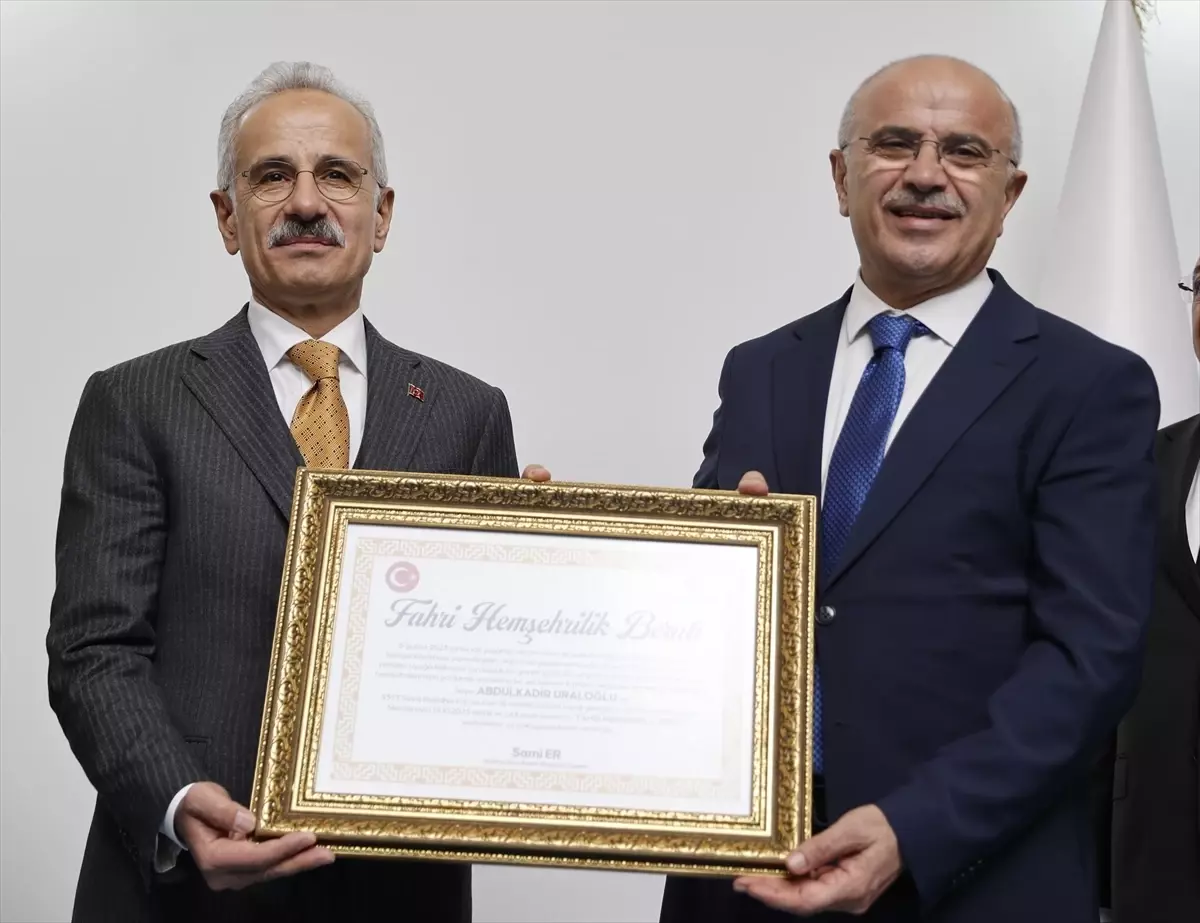 Bakan Uraloğlu'na Malatya'da hemşehrilik beratı verildi Açıklaması