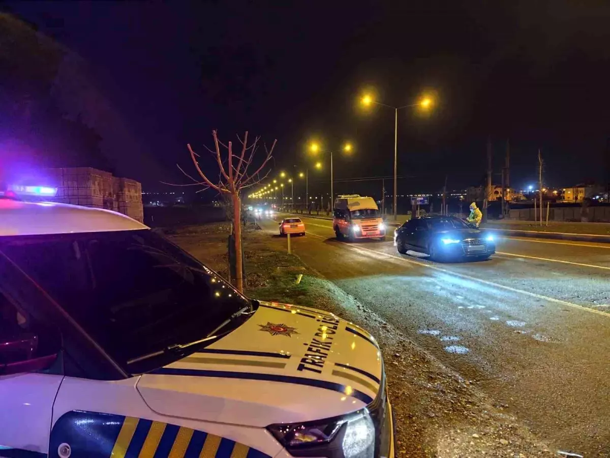 Batman'da radar ve alkol kontrolleri gece boyu sürüyor