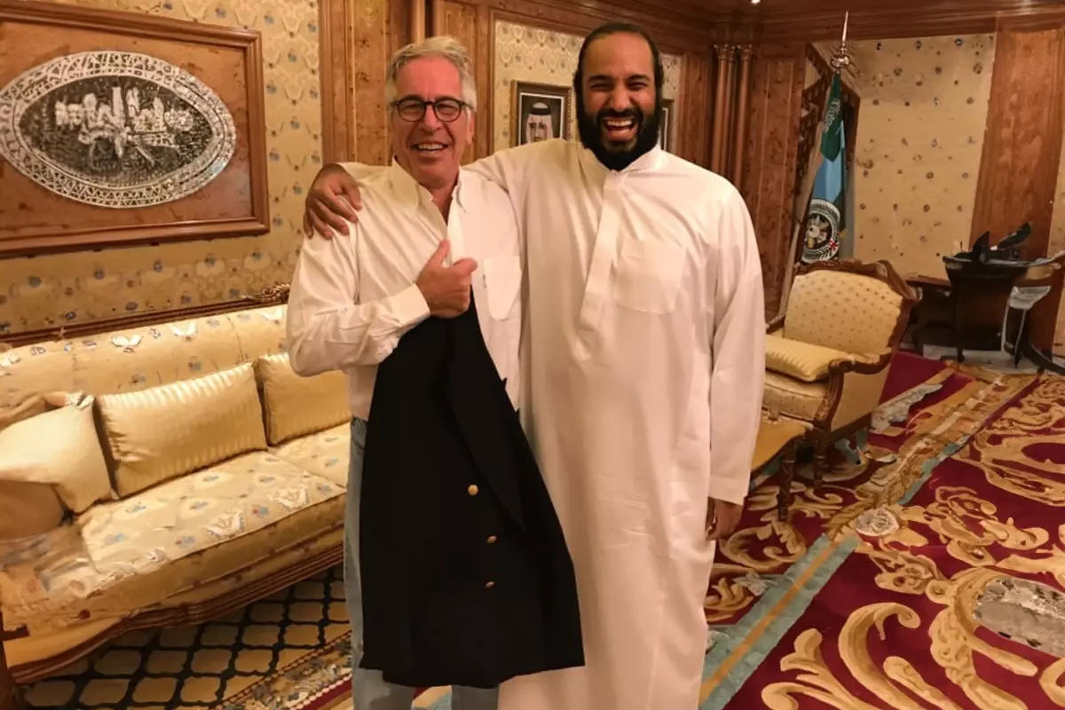 Bu nasıl bir ağ? Epstein'ın malikanesinden çıkan olay fotoğraf