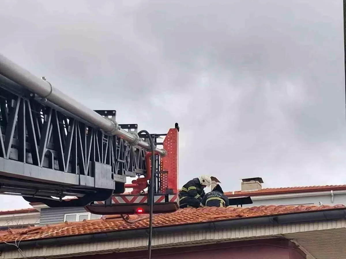 Burdur'da baca yangını itfaiye ekiplerince söndürüldü