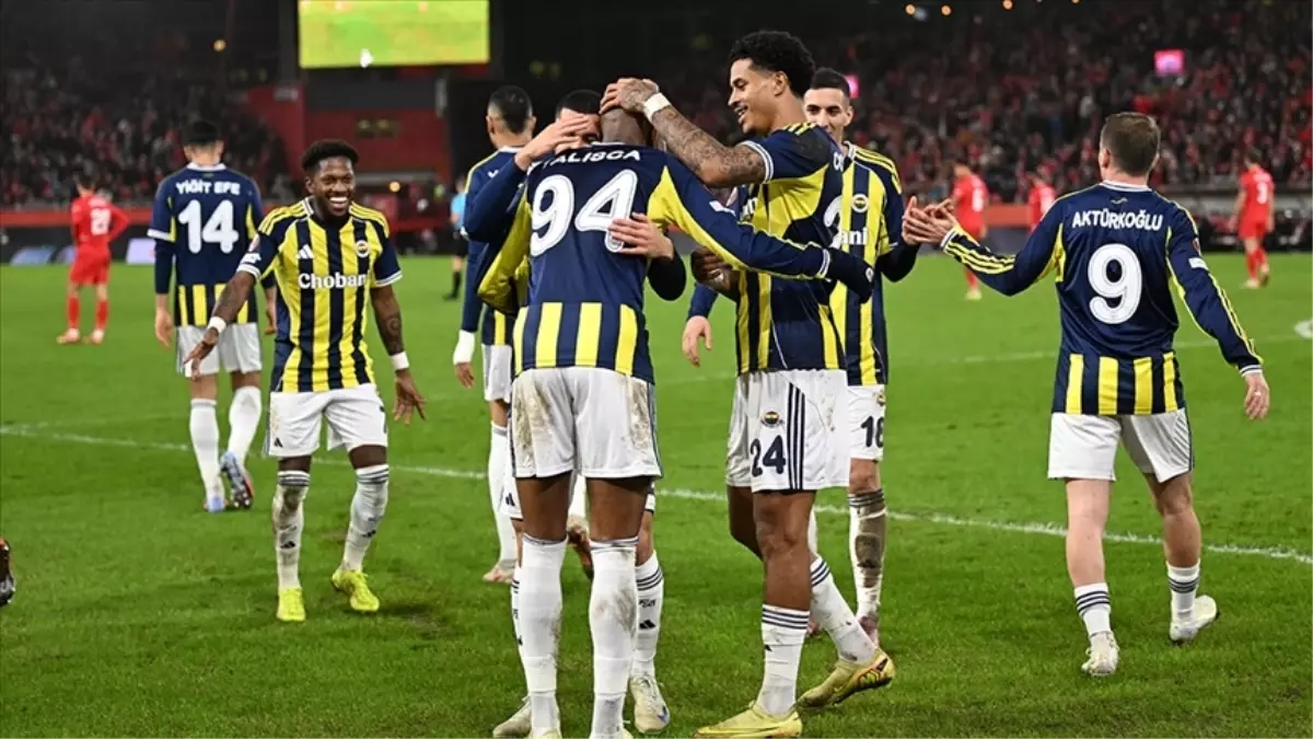 Fenerbahçe 11'i! ZTK Fenerbahçe Erzurumspor maç kadrosu ilk 11'ler belli oldu mu? FB Fenerbahçe maç kadros...