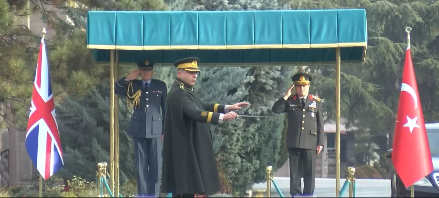 Genelkurmay Başkanı Bayraktaroğlu, Birleşik Krallık Genelkurmay Başkanı ile görüştü