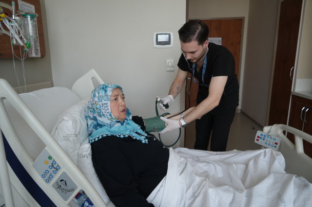 gorenler kilo aldi sandi karnindan 30 santim 19541117 2374 m