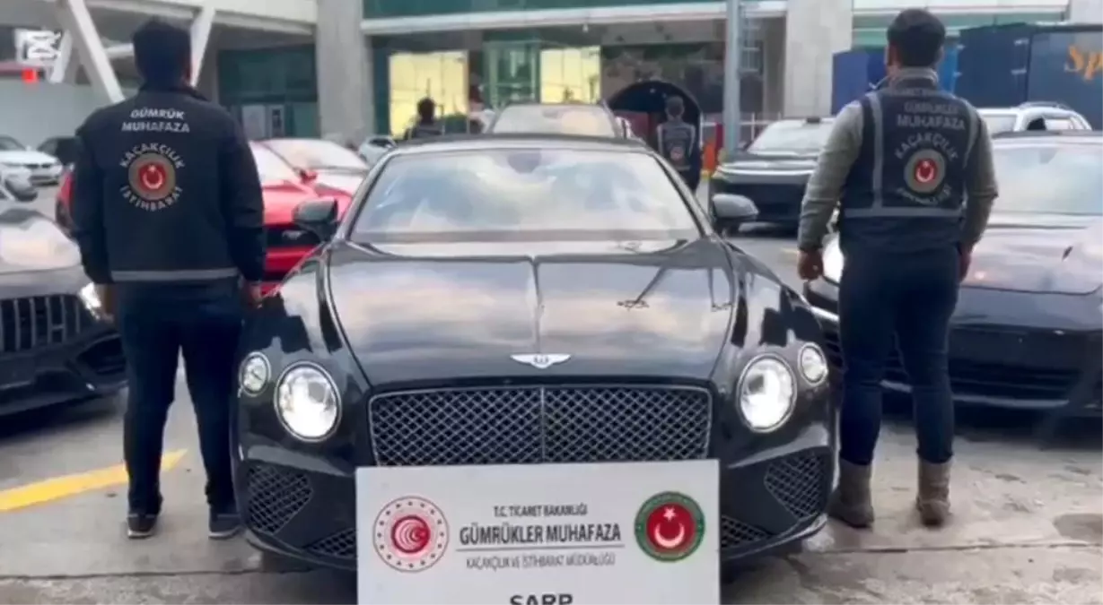 Gümrükten usulsüz geçirilen 65 lüks araca el konuldu: 22 gözaltı