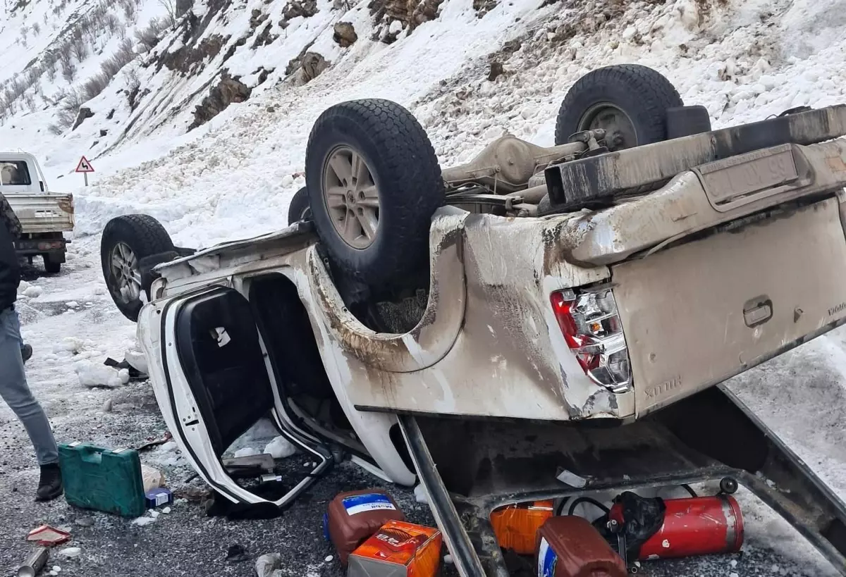 Hakkari'de trafik kazası: 2 yaralı
