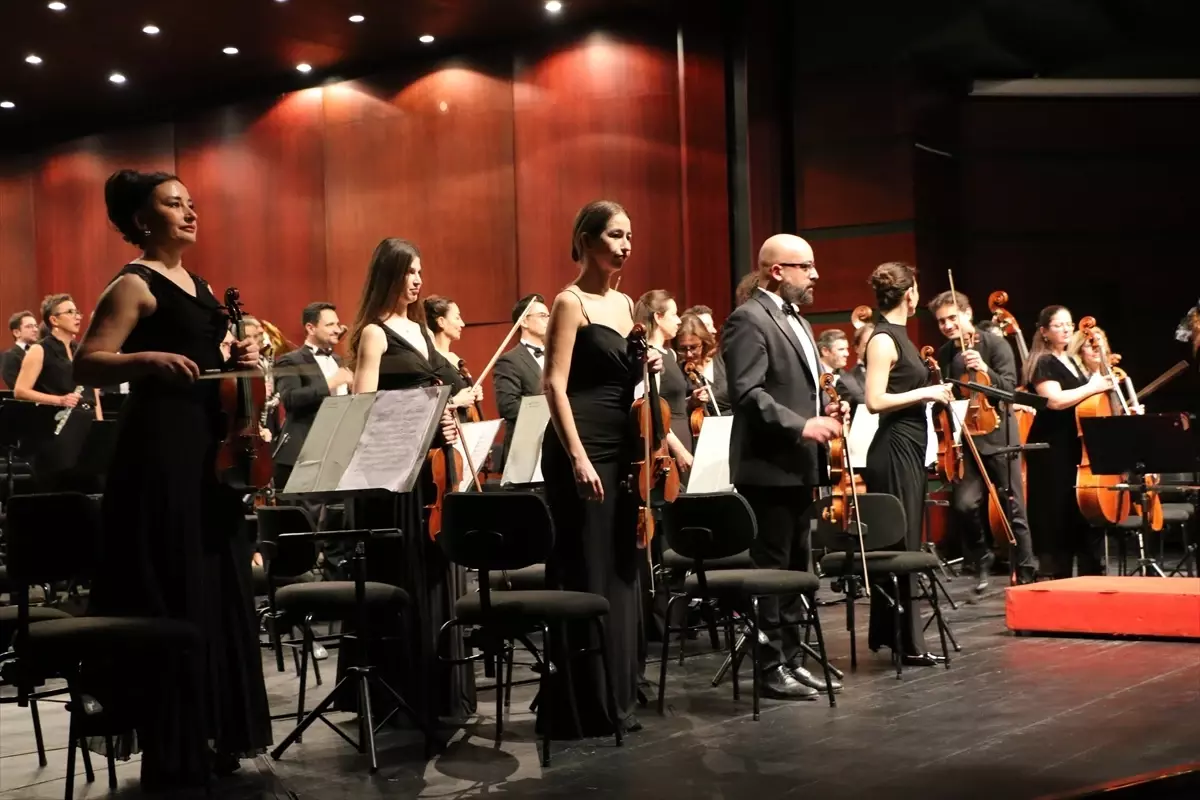 Keman virtüözü Ganiyev'den 6 Şubat depremlerinde hayatını kaybedenler anısına Eskişehir'de konser