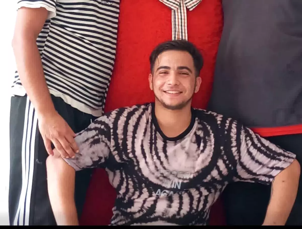 Kocaeli'de tribünden düşen genç taraftar hayatını kaybetti