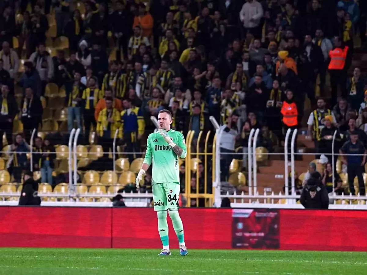 Mert Günok, 3905 gün sonra Kadıköy'de kaleyi korudu