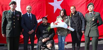 MSB'nin girişimleriyle afetzede genç kız, kendisine parka veren albayla buluştu