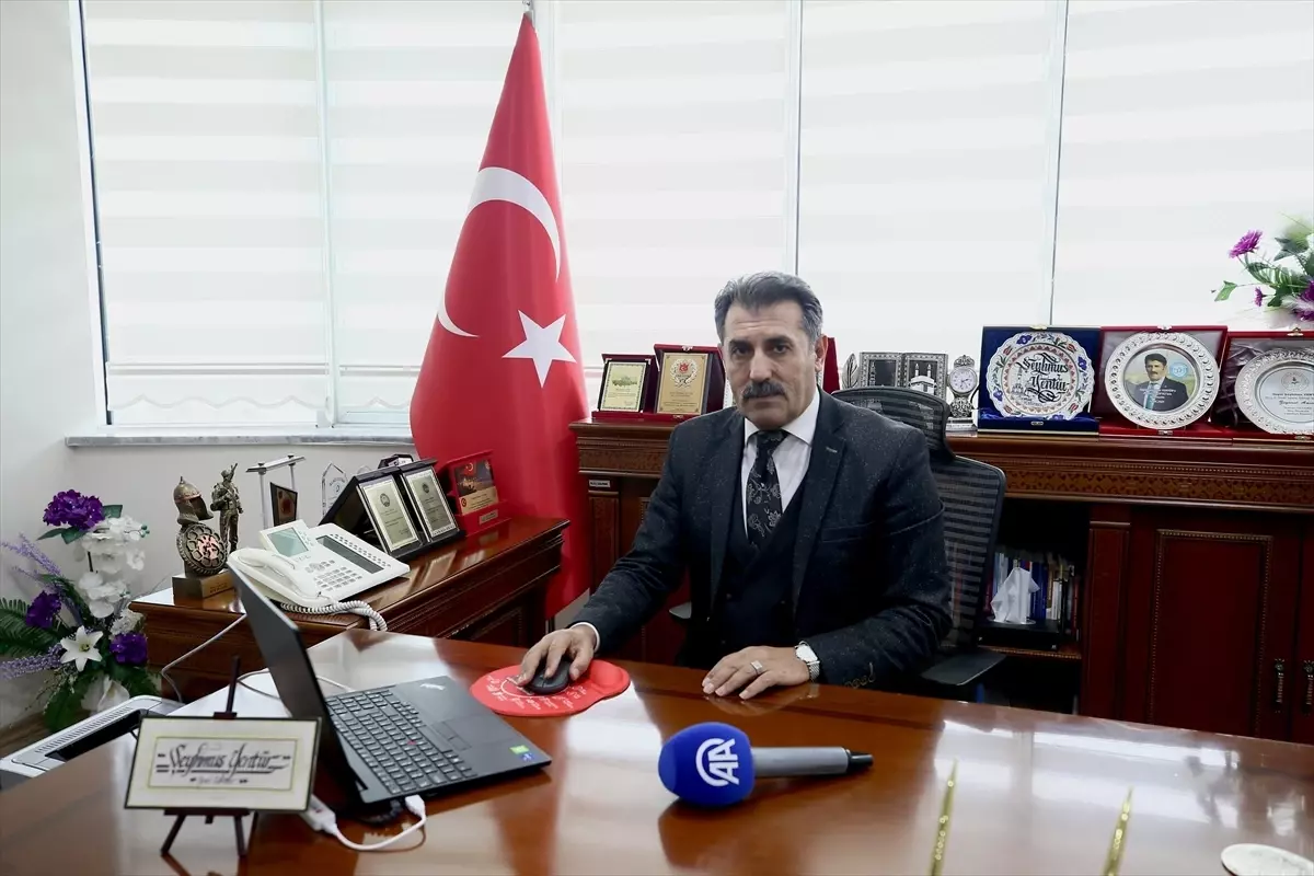 Muş İl Özel İdaresi Genel Sekreteri Yentür, AA'nın 'Yılın Kareleri' oylamasına katıldı