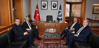 ÖSYM Başkanı Ersoy'dan Anadolu Üniversitesi Rektörü Adıgüzel'e ziyaret