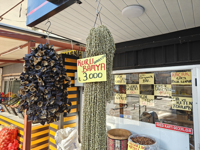 ramazan in gozdesi bamya tezgahlarda 19542144 1530 m