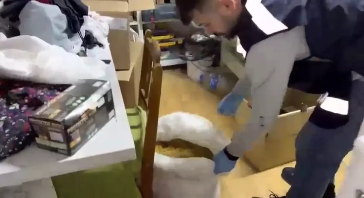 Samsun'da kaçak tütün mamulü operasyonu: 4 şüpheli yakalandı