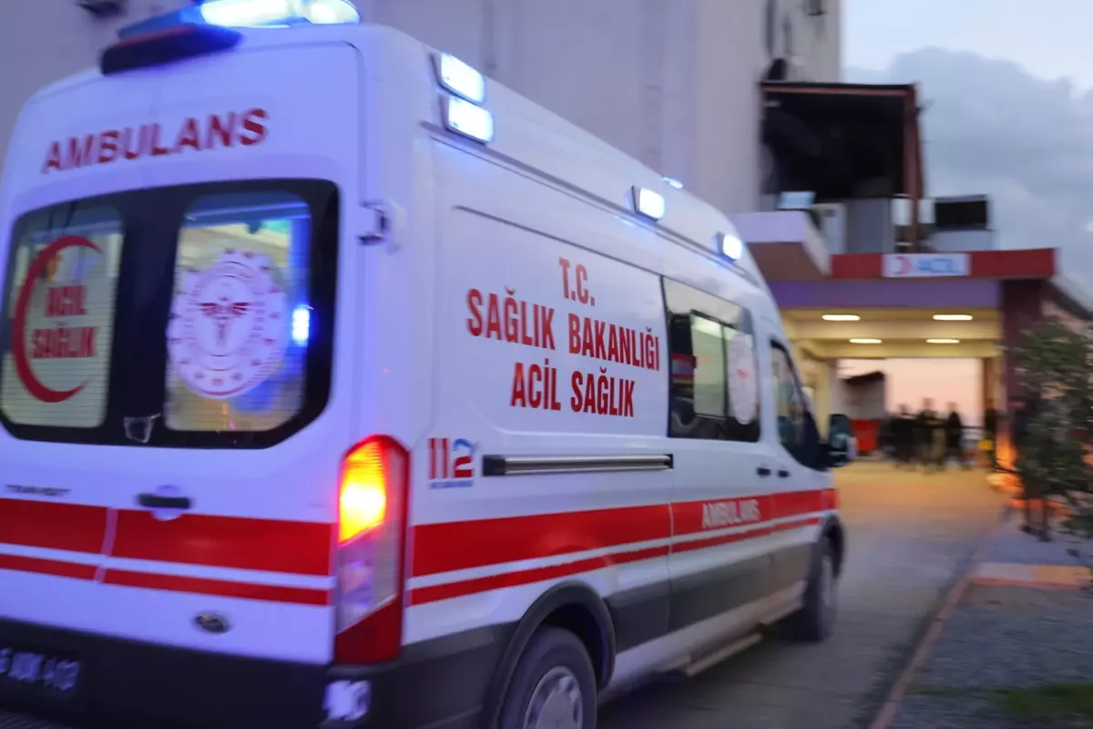 Samsun'da korkutan kaza, polis aracına tır çarptı