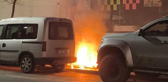 Sultangazi'de yer altı elektrik kablolarının alev alması kamerada