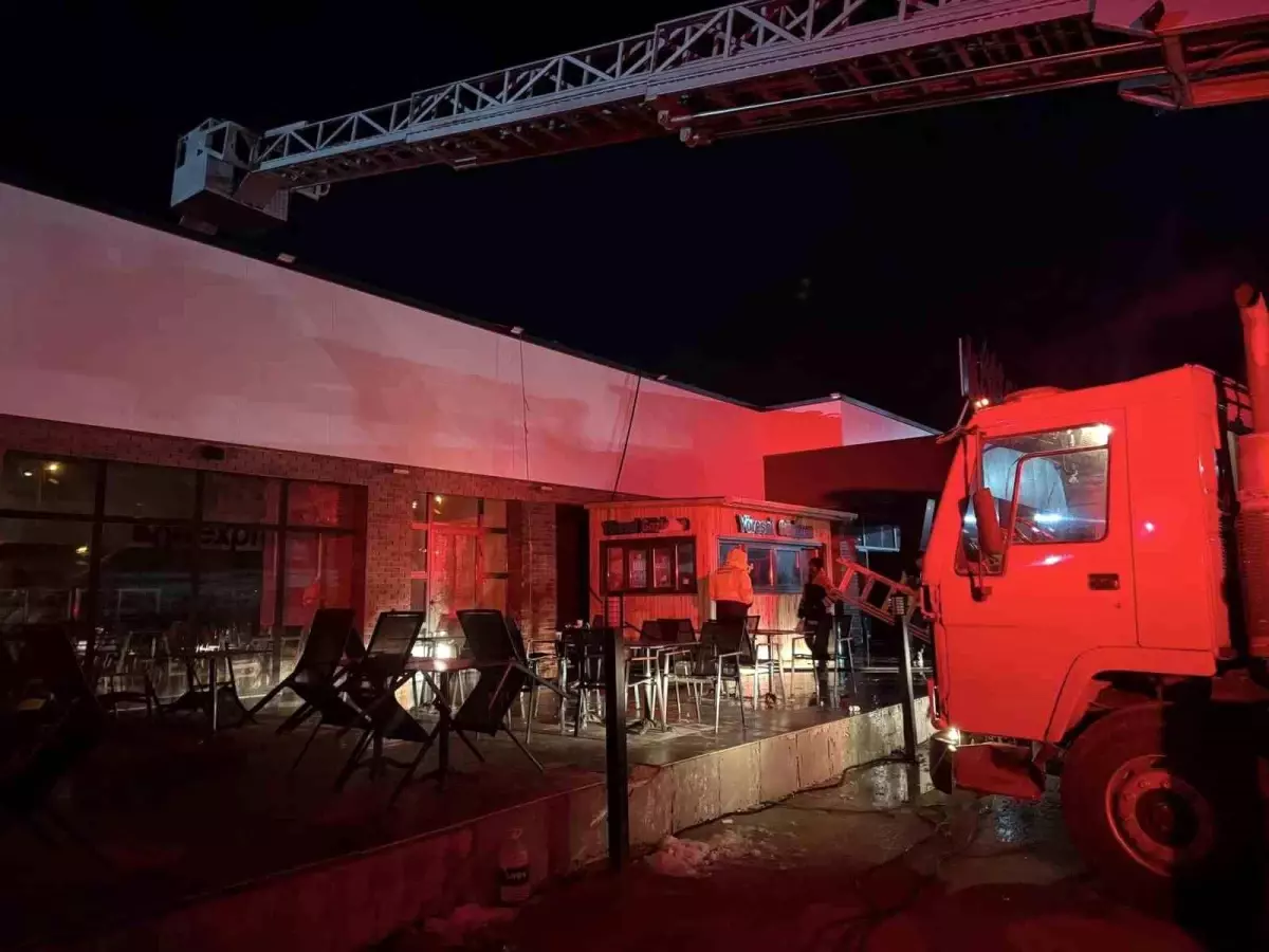 TEM'deki dinlenme tesisinde korkutan yangın