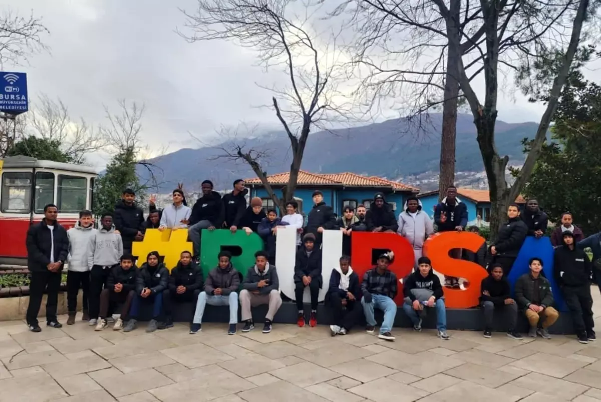 Uluslararası öğrenciler Bursa'nın tarihi ve kültürel mirasını yerinde tanıdı