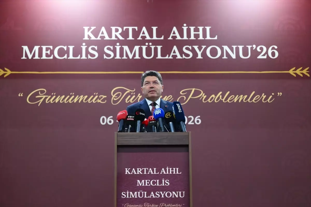 Adalet Bakanı Tunç, Kartal AİHL Meclis Simülasyonu programında konuştu Açıklaması