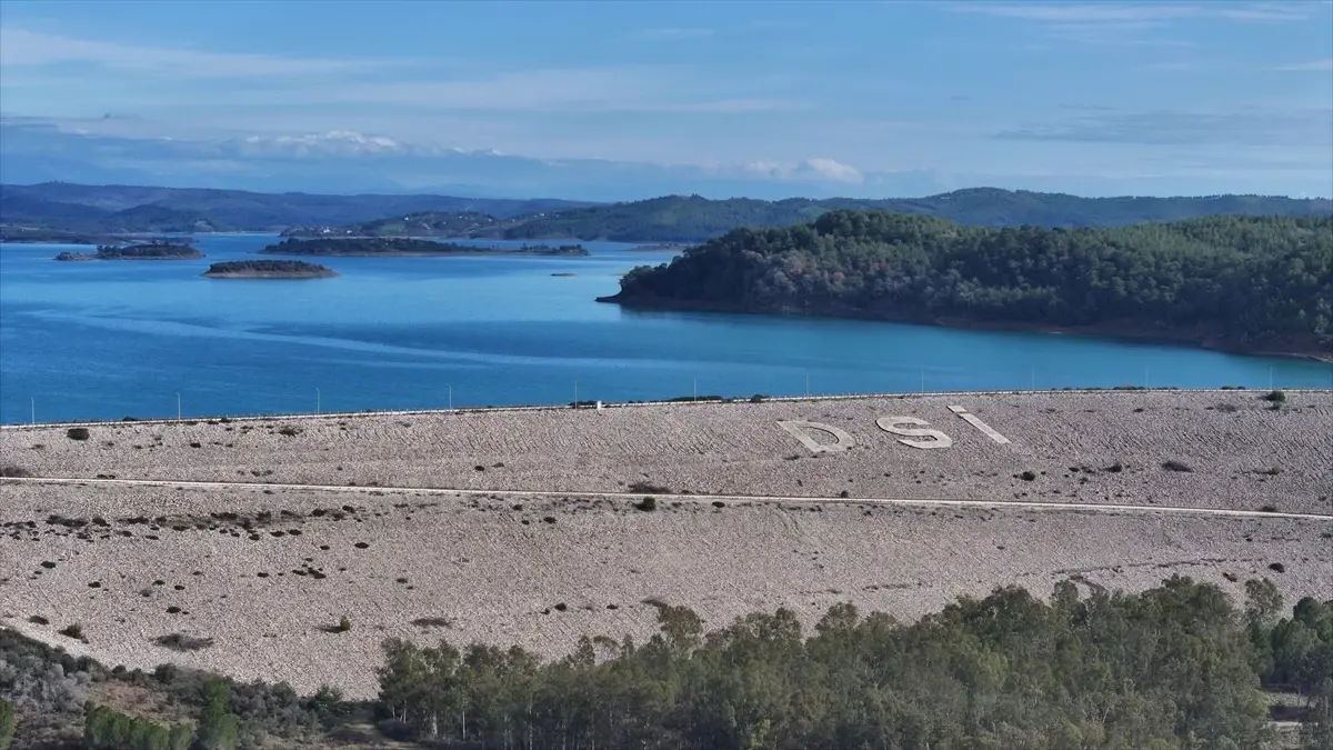 Adana'da mevsim yağışlarıyla su seviyesi artan barajlar çiftçiye umut oldu