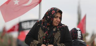 Adıyaman'da 6 Şubat depremlerinde yaşamını yitirenler kabirleri başında anıldı