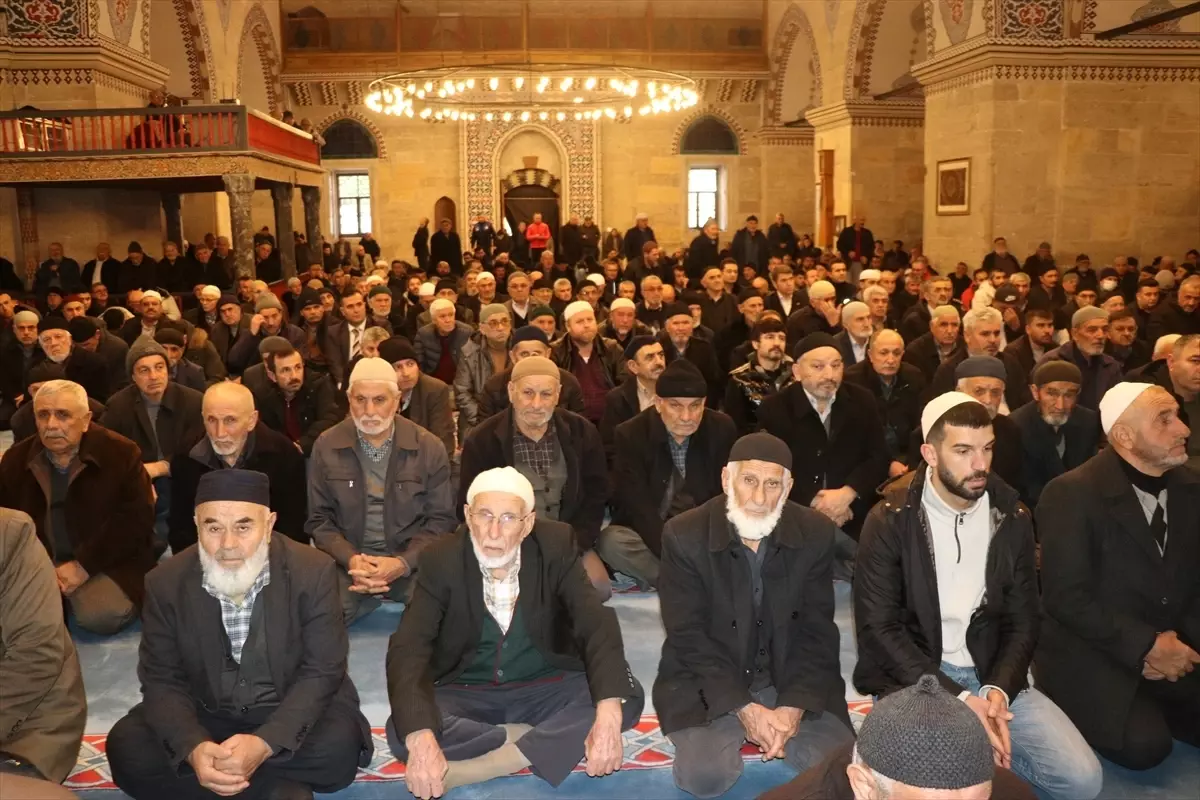 Amasya'da, Kahramanmaraş merkezli depremlerde hayatını kaybedenler anıldı