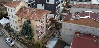 Ankara'nın Gölbaşı ilçesinde istinat duvarının çökmesi nedeniyle 5 apartman tahliye edildi