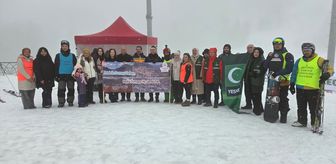 Artvin Atabarı Kayak Merkezi'nde sigaranın zararlarına dikkat çekildi