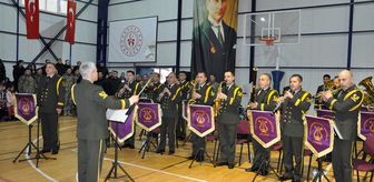 Askeri bando takımı Çukurca'da konser verdi