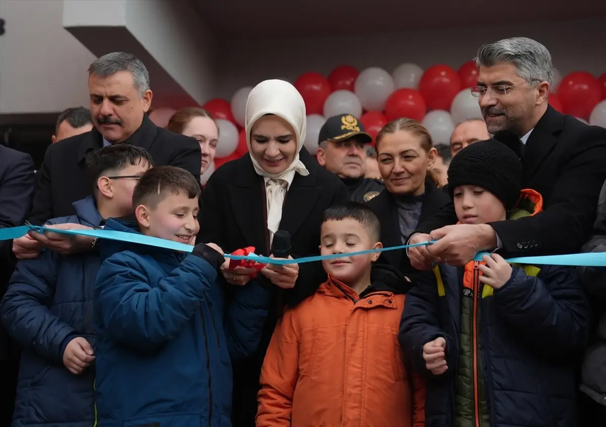 Bakan Göktaş, Erzurum'da Engelli Aktif Yaşam Merkezi'nin açılışına katıldı