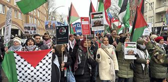 Berlin'de 'Soykırımı durdurun' sloganıyla Filistin'e destek gösterisi düzenlendi