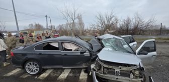 Bingöl'de iki otomobilin çarpıştığı kazada 1 kişi öldü, 5 kişi yaralandı
