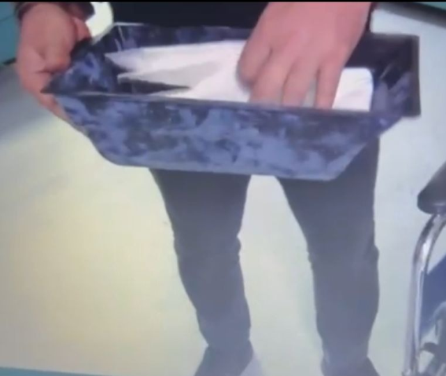 Moments when the weapon that turned the courthouse into a bloodbath in Bursa was passed through the X-Ray emerged